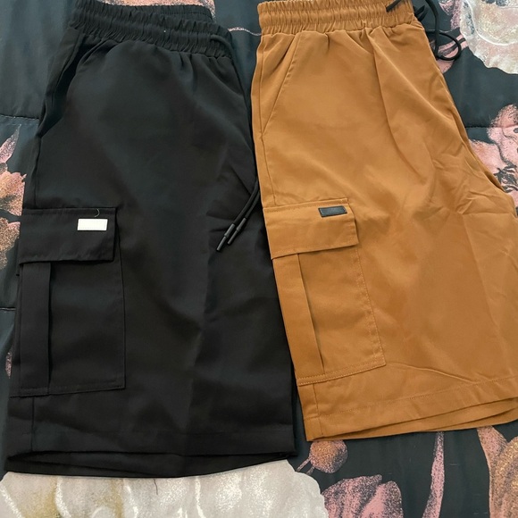 Two pair of never worn men’s cargo shorts. Black and Copper - Picture 2 of 2